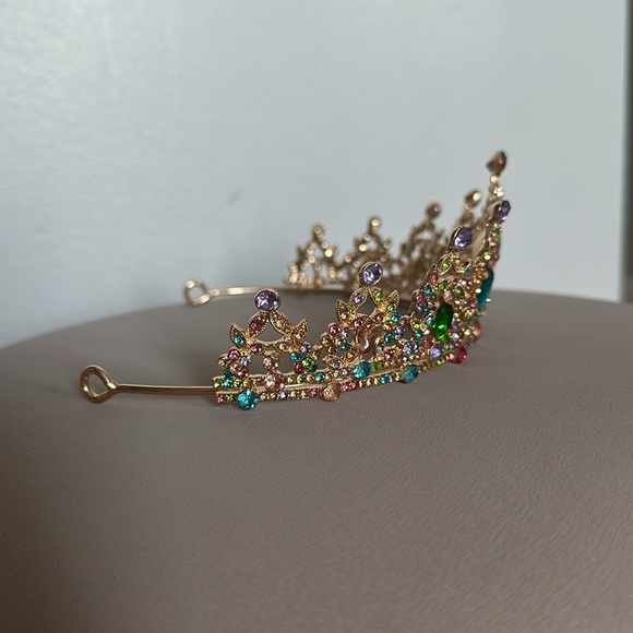 Multicolor Crown - Picture 3 of 6